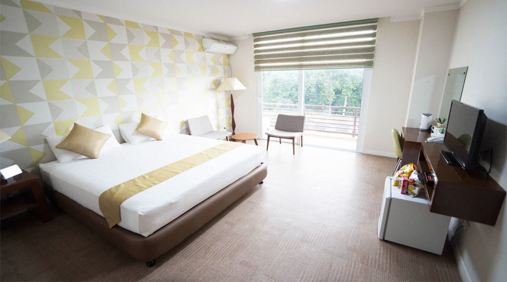 Lohas Airport Hotel Laguindingan Екстер'єр фото